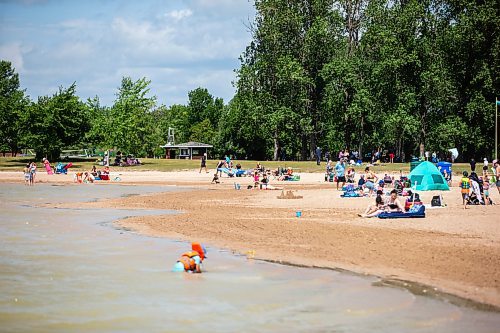 MIKAELA MACKENZIE / WINNIPEG FREE PRESS

The beach at Bird&#x2019;s Hill Provincial Park, which has now been raked but previously had complaints about excessive goose poop, on Friday, July 14, 2023. For Danielle story.
Winnipeg Free Press 2023.