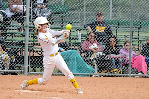 Katie Bell drives in two runs for the Westman Magic against the Winnipeg Lightning in Manitoba Premier Softball League under-15 action at Ashley Neufeld Softball Complex on Saturday. (Thomas Friesen/The Brandon Sun)
