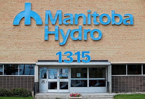 JOHN WOODS / WINNIPEG FREE PRESS
Manitoba Hydro building at 1315 Notre Dame, photographed Monday, April 18, 2022, is no longer open to the public.

Re: ?