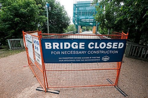 JOHN WOODS / WINNIPEG FREE PRESS
Pedestrian bridge at The Forks in Winnipeg is closed for repairs Tuesday, July 18, 2023. 

Reporter: