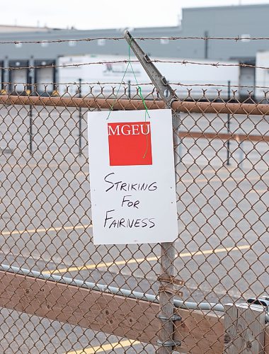 Mike Thiessen / Winnipeg Free Press 
Manitoba Liquor and Lotteries employees went on a one-day strike on Wednesday, picketing in front of the MLL distribution centre. For Malak Abas. 2320719 &#x2013; Wednesday, July 19, 2023