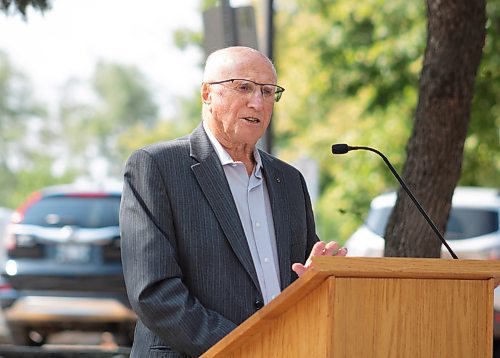 Mike Thiessen / Winnipeg Free Press 
Will Tishinski, Naming Supporter of the Will and Mavis Tranquility Trail, speaking at the area&#x2019;s grand opening on the grounds of Victoria Hospital. For Tessa Adamski. 230720 &#x2013; Thursday, July 20, 2023