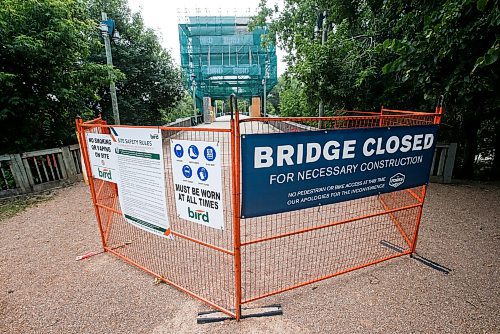 JOHN WOODS / WINNIPEG FREE PRESS
Pedestrian bridge at The Forks in Winnipeg is closed for repairs Tuesday, July 18, 2023. 

Reporter: