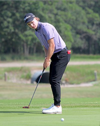 Bailey Bjornson carded a 2-under 70 to open the Golf Manitoba men's amateur in a tie for third place at Oak Island Resort on Thursday. (Thomas Friesen/The Brandon Sun)