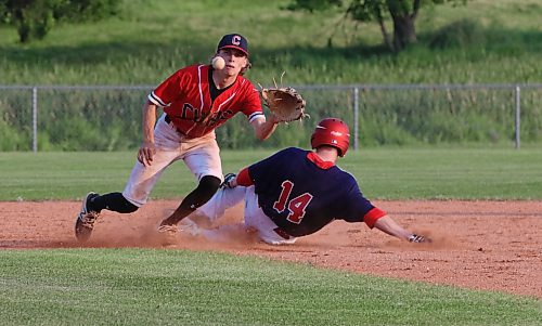 Cubs shortstop Carter Loewen catches the ball as RFNOW Cardinals base runner Brody Pinkerton steals second base during Andrew Agencies Senior AA Baseball League semifinal action at Sumner Field on Thursday. (Perry Bergson/The Brandon Sun)