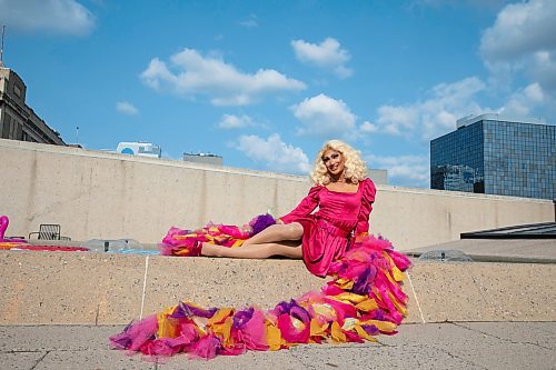JESSICA LEE / WINNIPEG FREE PRESS

Drag queen Lady Fortuna poses for a photo at the Winnipeg Art Gallery July 20, 2023.

Reporter: AV Kitching