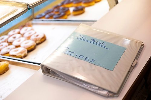 MIKAELA MACKENZIE / WINNIPEG FREE PRESS

The binder of secret recipes at the Donut House on Selkirk Avenue on Friday, July 21, 2023. For &#x460;story.
Winnipeg Free Press 2023