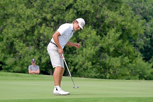 Braxton Kuntz birdied the 18th hole to finish 11 under and win his third straight Golf Manitoba men's amateur at Oak island Resort on Saturday. (Thomas Friesen/The Brandon Sun)