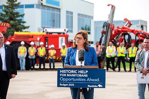 MIKAELA MACKENZIE / WINNIPEG FREE PRESS

Premier Heather Stefanson announces the Critical Minerals Strategy at a press conference at Sandvik Mining on Tuesday, July 25, 2023. For Martin Cash story.
Winnipeg Free Press 2023