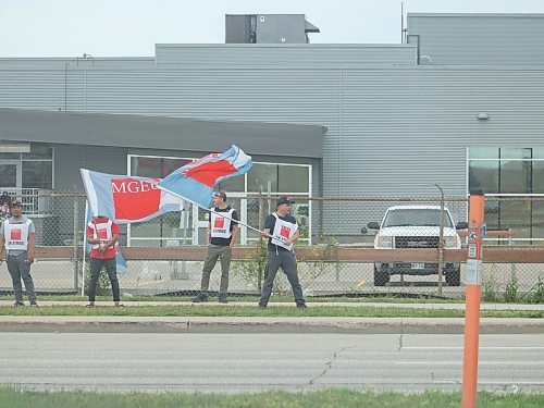 Mike Thiessen / Winnipeg Free Press
Manitoba Liquor and Lotteries employees continue to strike outside the MLLC distribution centre. For Malak Abas. 230725 &#x2013; Tuesday, July 25, 2023