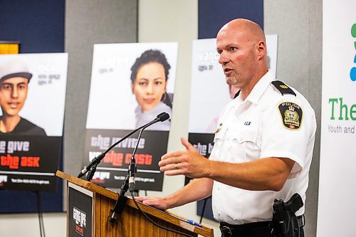  MIKAELA MACKENZIE / WINNIPEG FREE PRESS

Winnipeg Police Service inspector Elton Hall speaks at the announcement of a new social media campaign aimed at youth at risk of gang recruitment on Wednesday, July 26, 2023. For Malak story.
Winnipeg Free Press 2023