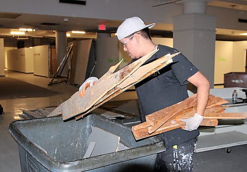 AL FOSTER PHOTO

Crews with BUILD work on The Bay redevelopment July 24, 2023.

Winnipeg Free Press 2023