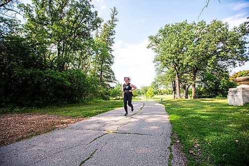 MIKAELA MACKENZIE / WINNIPEG FREE PRESS

Stacey Bazak, who has come to love running while also losing 100 pounds, at Assiniboine Park on Wednesday, July 26, 2023. For Sabrina Carnevale story.
Winnipeg Free Press 2023