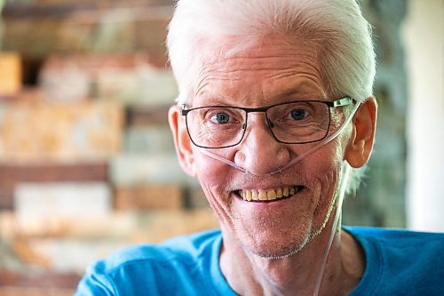 MIKAELA MACKENZIE / WINNIPEG FREE PRESS

Rick Schmidt at his kitchen table while recovering from a lung transplant on Thursday, July 27, 2023. For John Longhurst story.
Winnipeg Free Press 2023