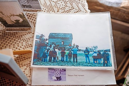 MIKE DEAL / WINNIPEG FREE PRESS
Images showing the Vigfusson House being moved sits on a table in the house in the Arborg &amp; District Multicultural Heritage Village in Arborg, MB.
230731 - Monday, July 31, 2023.