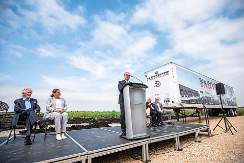 MIKAELA MACKENZIE / WINNIPEG FREE PRESS

CEO of Fastfrate Group Manny Calandrino speaks at the first tenant announcement at the CentrePort Canada Rail Park on Tuesday, Aug. 1, 2023. For Gabby Piche story.
Winnipeg Free Press 2023