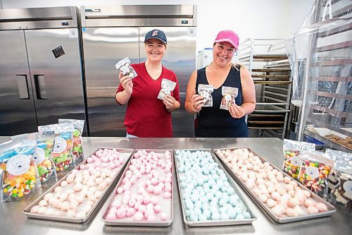 MIKAELA MACKENZIE / WINNIPEG FREE PRESS

Sydney Gervais, owner of the Polar Shoppe (left), and her mom Jennifer Lukacs at the commercial kitchen where they freeze-dry the candy on Wednesday, Aug. 2, 2023. For Dave Sanderson story.
Winnipeg Free Press 2023