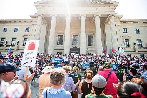 MIKAELA MACKENZIE / WINNIPEG FREE PRESS

MGEU members rally for higher wages at the Manitoba Legislature on Thursday, Aug. 3, 2023. For Malak Abas story.
Winnipeg Free Press 2023