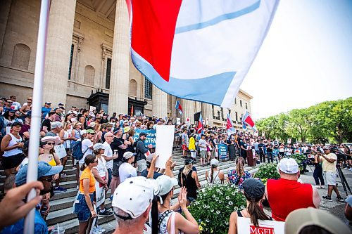 MIKAELA MACKENZIE / WINNIPEG FREE PRESS

MGEU members rally for higher wages at the Manitoba Legislature on Thursday, Aug. 3, 2023. For Malak Abas story.
Winnipeg Free Press 2023