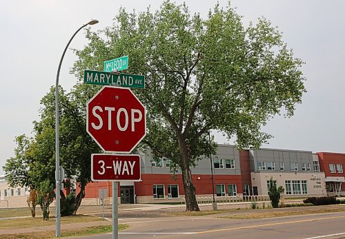 Street sign showing the intersection of Maryland Avenue and Macleod Drive which has become a shortcut for drivers. (Michele McDougall/The Brandon Sun) 
