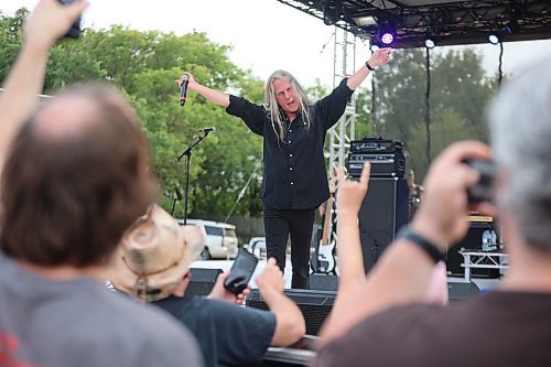 Killer Dwarfs lead singer Russ Graham performs on the PlayNow Main Stage during the opening night of this year’s Rockin’ the Fields of Minnedosa festival. (Kyle Darbyson/The Brandon Sun)