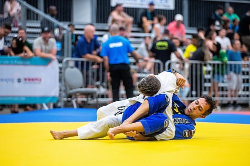 MIKAELA MACKENZIE / WINNIPEG FREE PRESS

Gerardo Galaviz (left, Californian police) and Sebastian Botero (Vancouver CBSA) compete in jiu jistu at the World Police and Fire Games at the RBC Convention Centre on Friday, Aug. 4, 2023. For &#x460;story.
Winnipeg Free Press 2023