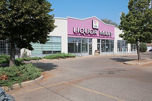 The Victoria Avenue Liquor Mart location is scheduled to be open from noon to 5 p.m. today through Friday. (Abiola Odutola/The Brandon Sun)