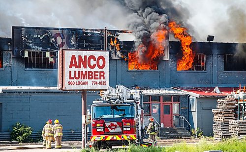 JOHN WOODS / WINNIPEG FREE PRESS
Firefighters were called to fight a fire early Sunday morning at Anco Lumber at 960 Logan in Winnipeg, Sunday, August 6, 2023. 

Reporter: cierra