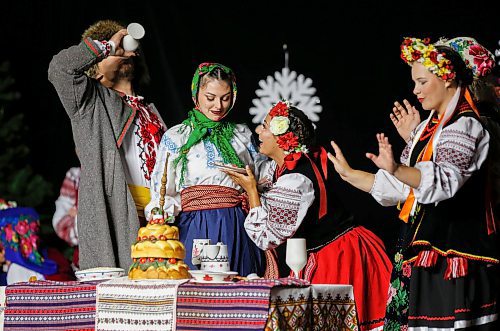 JOHN WOODS / WINNIPEG FREE PRESS
Performers at the Ukraine pavilion in Winnipeg, Monday, August 7, 2023. 

Reporter: tessa