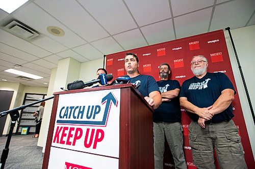 MIKAELA MACKENZIE / WINNIPEG FREE PRESS

Kyle Ross, MGEU president, speaks to the media at Union Centre on Tuesday, Aug. 8, 2023. For Malak Abas story.
Winnipeg Free Press 2023