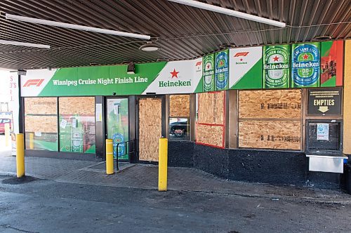 Mike Thiessen / Winnipeg Free Press 
The beer store at the Four Crowns Inn on McPhillips Street had its windows smashed at some point over the last couple days. 230809 &#x2013; Wednesday, August 9, 2023