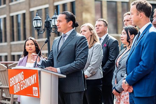 MIKAELA MACKENZIE / WINNIPEG FREE PRESS

NDP leader Wab Kinew makes an economic election announcement downtown on Wednesday, Aug. 9, 2023. For Carol Sanders story.
Winnipeg Free Press 2023.