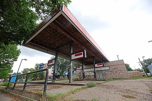 The former Esso gas station on Rosser Avenue has become a derelict eyesore in downtown Brandon. The owner has been ordered by the City of Brandon to demolish the structure, and has until Aug. 16 to appeal that order. (Matt Goerzen/The Brandon Sun)