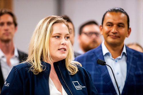 MIKAELA MACKENZIE / WINNIPEG FREE PRESS

Director of Manitoba Building Trades Tanya Palson speaks at an NDP announcement about support for trade unions and promised changes to apprenticeships at the Manitoba Building Trades Institute on Thursday, Aug. 10, 2023. For Carol Sanders story.
Winnipeg Free Press 2023.