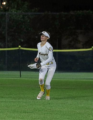 Westman Magic centrefielder Jade Campbell makes one of her three fine catches under the Ashley Neufeld Softball Complex lights late Thursday evening during a 12-0 loss to the Waterloo Ghosts at Softball Canada&#x2019;s under-15 girls national championship. (Perry Bergson/The Brandon Sun)
Aug. 11, 2023