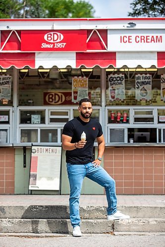 MIKAELA MACKENZIE / WINNIPEG FREE PRESS

BDI owner Justin Jacob serves up a cone of lupin-bean frozen dessert on Thursday, Aug. 10, 2023. This may be the first of its kind in Canada, and is made at the University of Manitoba. For Gabby story.
Winnipeg Free Press 2023.