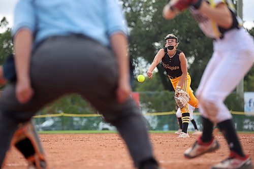 11082023
Presley Hodson #39 of the Westman Magic throws a pitch during a match against the Moose Jaw Ice at the U15 Girl's Canadian Fast Pitch Championships at the Ashley Neufeld Softball Complex on Friday.
(Tim Smith/The Brandon Sun)