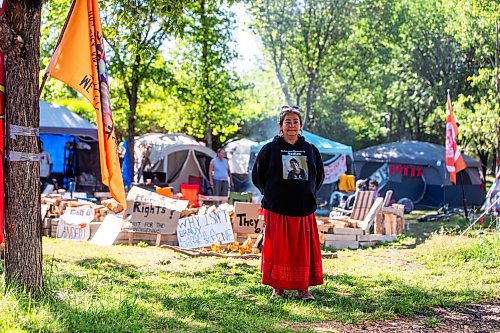 MIKAELA MACKENZIE / WINNIPEG FREE PRESS

Pamela Myran, mother of Marcedes Myran, at Camp Marcedes (beside the Canadian Museum for Human Rights) on Monday, Aug. 14, 2023. For Cierra Bettens story.
Winnipeg Free Press 2023