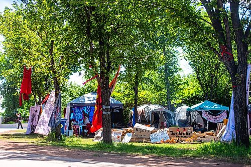 MIKAELA MACKENZIE / WINNIPEG FREE PRESS

Camp Marcedes (beside the Canadian Museum for Human Rights) on Monday, Aug. 14, 2023. For Cierra Bettens story.
Winnipeg Free Press 2023