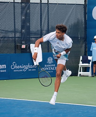 Mike Thiessen / Winnipeg Free Press 
Montr&#xe9;al&#x2019;s Gabriel Diallo during his match against Enzo Couacaud during the National Bank Challenger Tennis Tournament. For Donald Stewart. 230815 &#x2013; Tuesday, August 15, 2023