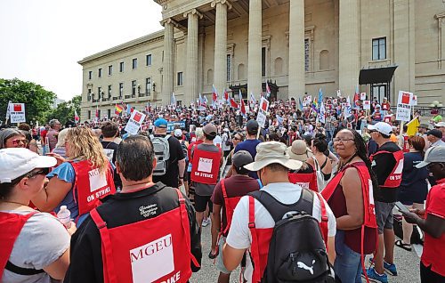 RUTH BONNEVILLE / WINNIPEG FREE PRESS

LOCAL - liquor strike

Striking MGEU members and supporters rally at the Manitoba Legislature as speakers share their voice after marching from Union Centre on Broadway over the lunch hour Tuesday. 


August 15th,  2023

