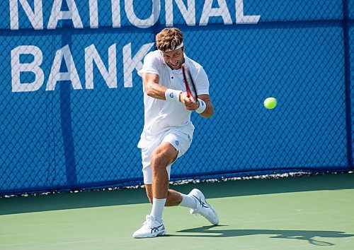 Mike Thiessen / Winnipeg Free Press 
UK&#x2019;s Liam Broady, who beat the No. 4 ranked tennis player in the world at Wimbledon last month, plays UK&#x2019;s Billy Harris at the Winnipeg National Bank Challenger tennis tournament. For Taylor Allen. 230817 &#x2013; Thursday, August 17, 2023