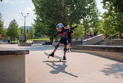 Mike Thiessen / Winnipeg Free Press 
Savana Anderson takes part in Sk8 Skates&#x2019; free skateboard lessons at the Plaza at the Forks. 230817 &#x2013; Thursday, August 17, 2023