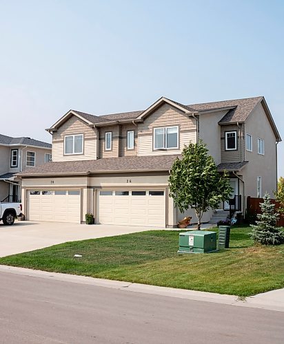 Mike Thiessen / Winnipeg Free Press 
Many homes are listed in Stonewall&#x2019;s Quarry Ridge Park development. For Joshua Sam-Frey. 230818 &#x2013; Friday, August 18, 2023