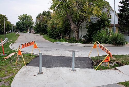 Mike Thiessen / Winnipeg Free Press 
The caved-in pavement on the bike path near Micha&#xeb;lle Jean Park has been repaired. 230818 &#x2013; Friday, August 18, 2023