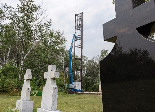 Mike Thiessen / Winnipeg Free Press 
A 30-metre-high cellphone tower is being built in St. Mary&#x2019;s Cemetery on McIvor. Nearby residents were generally displeased with the structure when it was proposed in April 2022. For Kevin Rollason. 230818 &#x2013; Friday, August 18, 2023