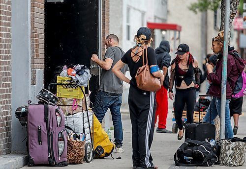 JOHN WOODS / WINNIPEG FREE PRESS
Door locks are changed as people are evicted from 743 Sargent Ave. in Winnipeg, Monday, August  21, 2023. 

Reporter: ?