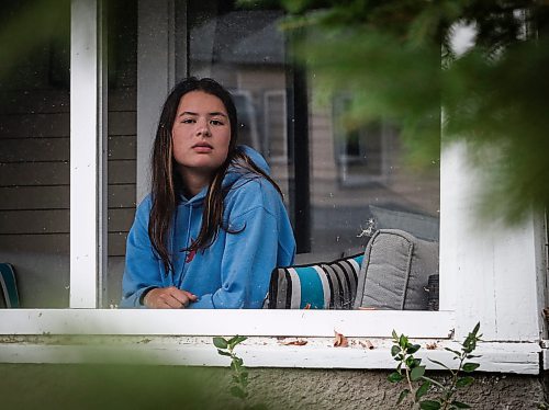 JOHN WOODS / WINNIPEG FREE PRESS
Abby Nevitt, an fire evacuee from Yellowknife, is photographed at a family friend&#x2019;s home in Winnipeg, Monday, August  21, 2023. Nevitt is hopeful that she will be able to return home soon.

Reporter: Abas