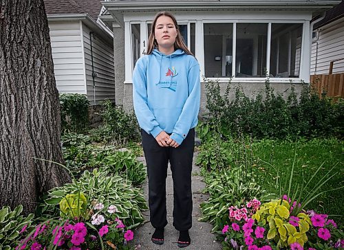 JOHN WOODS / WINNIPEG FREE PRESS
Abby Nevitt, an fire evacuee from Yellowknife, is photographed at a family friend&#x2019;s home in Winnipeg, Monday, August  21, 2023. Nevitt is hopeful that she will be able to return home soon.

Reporter: Abas