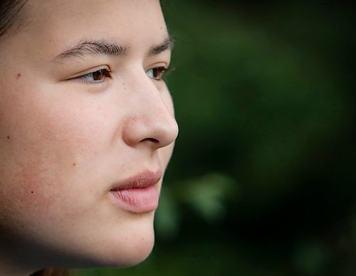 JOHN WOODS / WINNIPEG FREE PRESS
Abby Nevitt, an fire evacuee from Yellowknife, is photographed at a family friend&#x2019;s home in Winnipeg, Monday, August  21, 2023. Nevitt is hopeful that she will be able to return home soon.

Reporter: Abas